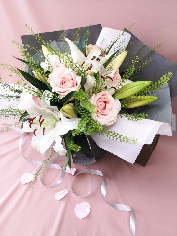 lilies, roses, bouquet, classic, gift, florist, ballina, mayo